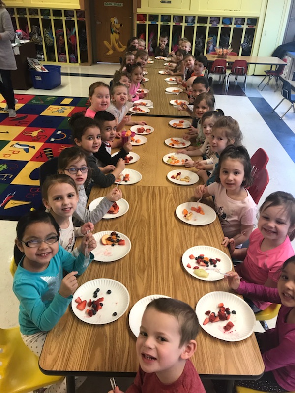 Preschool’s Friendship Fruit Salad – St. Linus School